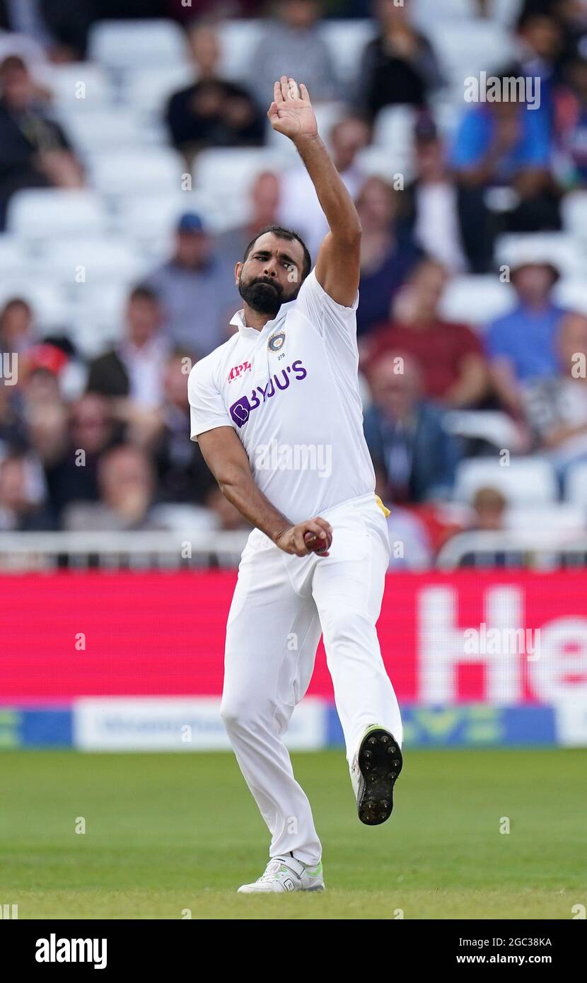 Indias mohammed shami bowls hi-res stock photography and images - Alamy