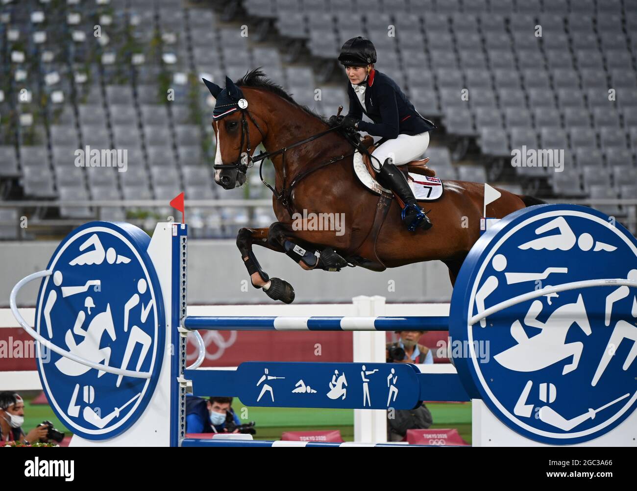 Tokyo, Japan. 6th Aug, 2021. Kate French of Britain competes in the riding portion of the women's individual of modern pentathlon at Tokyo 2020 Olympic Games, in Tokyo, Japan, Aug. 6, 2021. Credit: Dai Tianfang/Xinhua/Alamy Live News Stock Photo