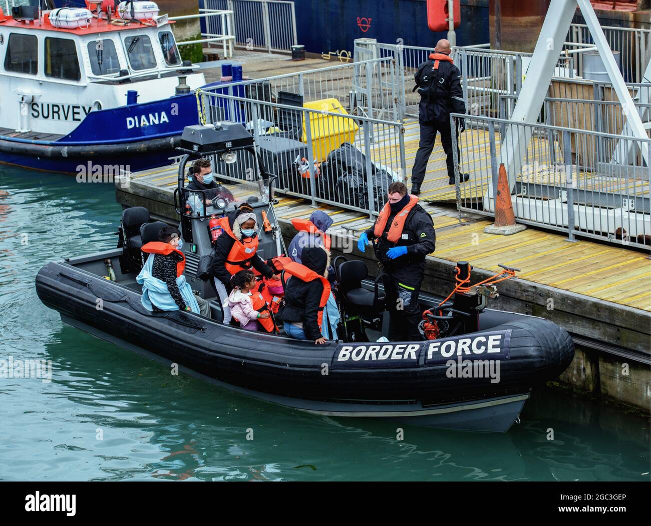 Border force officers port dover hires stock photography and images