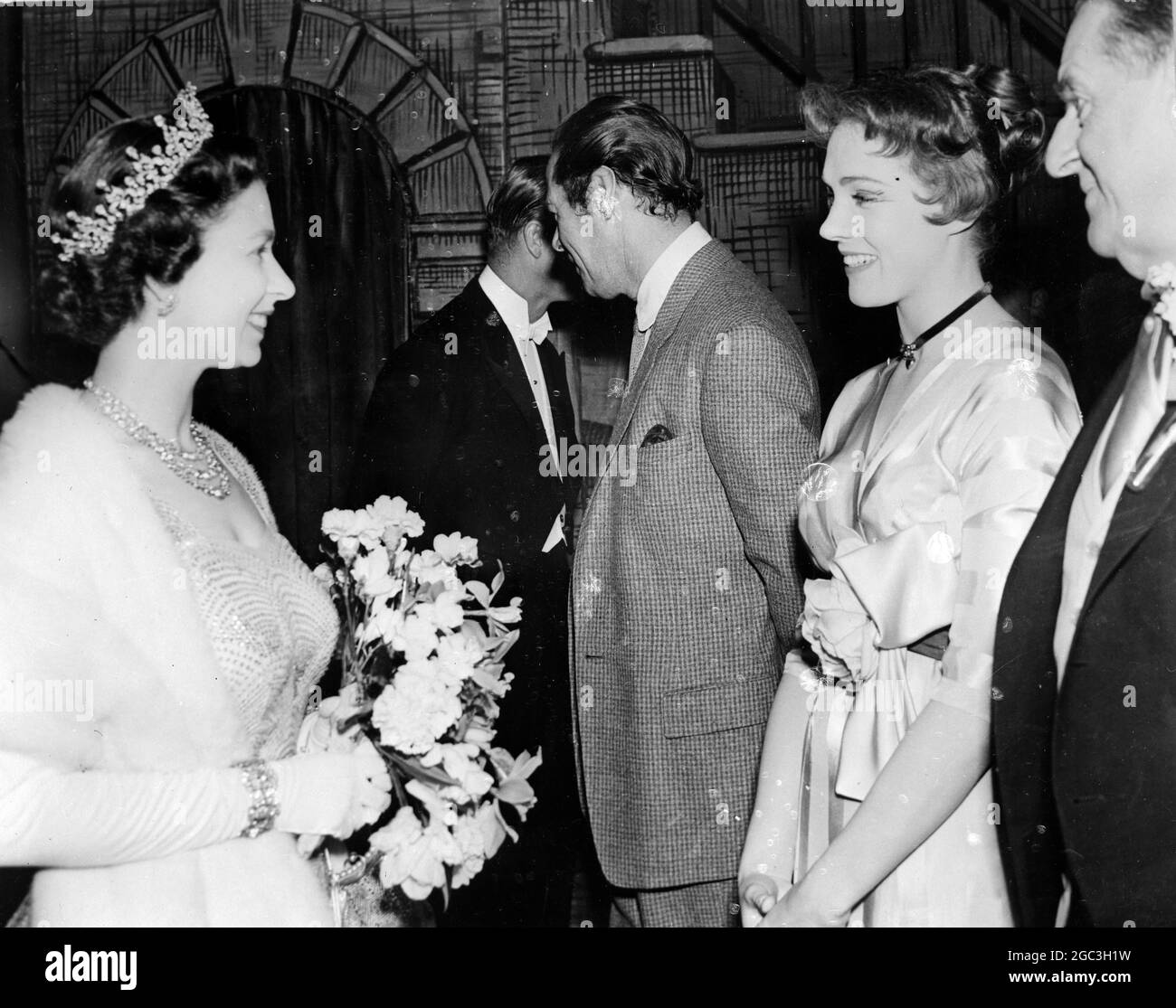 Actress julie andrews hi-res stock photography and images - Alamy