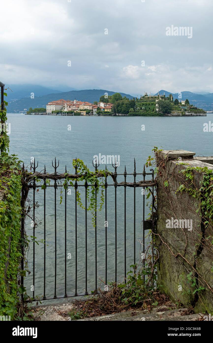 old garden gate, Isola Bella, Stresa, Lake Maggiore, Piedmont, Italy Stock Photo