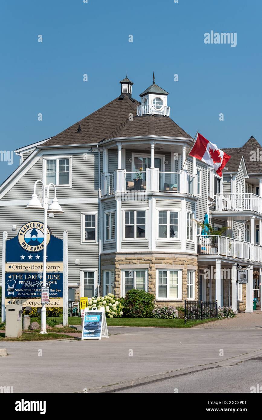 Building architecture in the Frenchman's Bay Marina district in the City of Pickering in Ontario, Canada Stock Photo