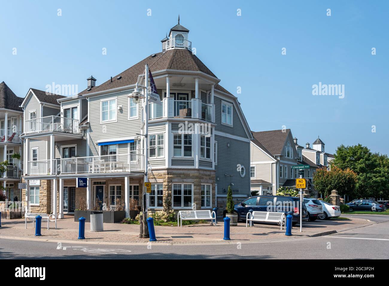 Building architecture in the Frenchman's Bay Marina district in the City of Pickering in Ontario, Canada Stock Photo