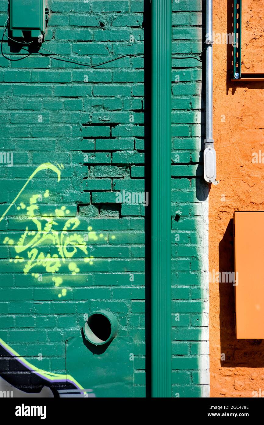 Denver green wall grafitti Stock Photo Alamy