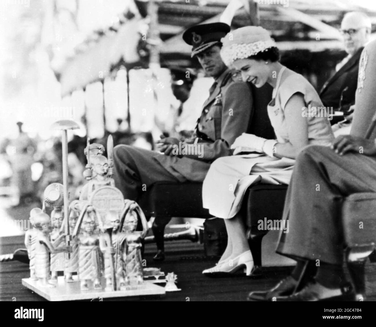 Ghana Nigeria collar ceremonial de alambre de latón dorado oro africano de  África del siglo XIX Fotografía de stock - Alamy