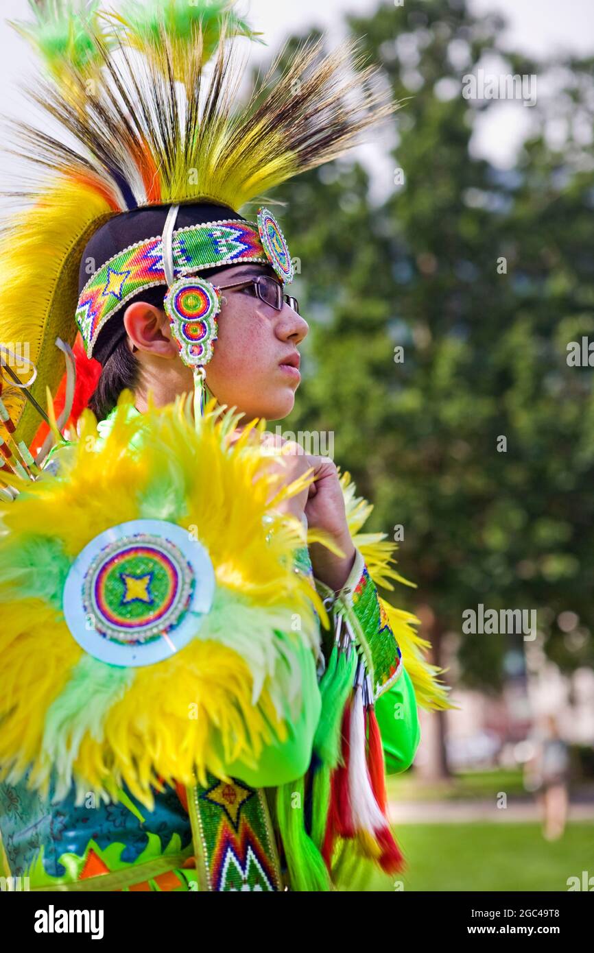 Native american indian culture dance hi-res stock photography and ...