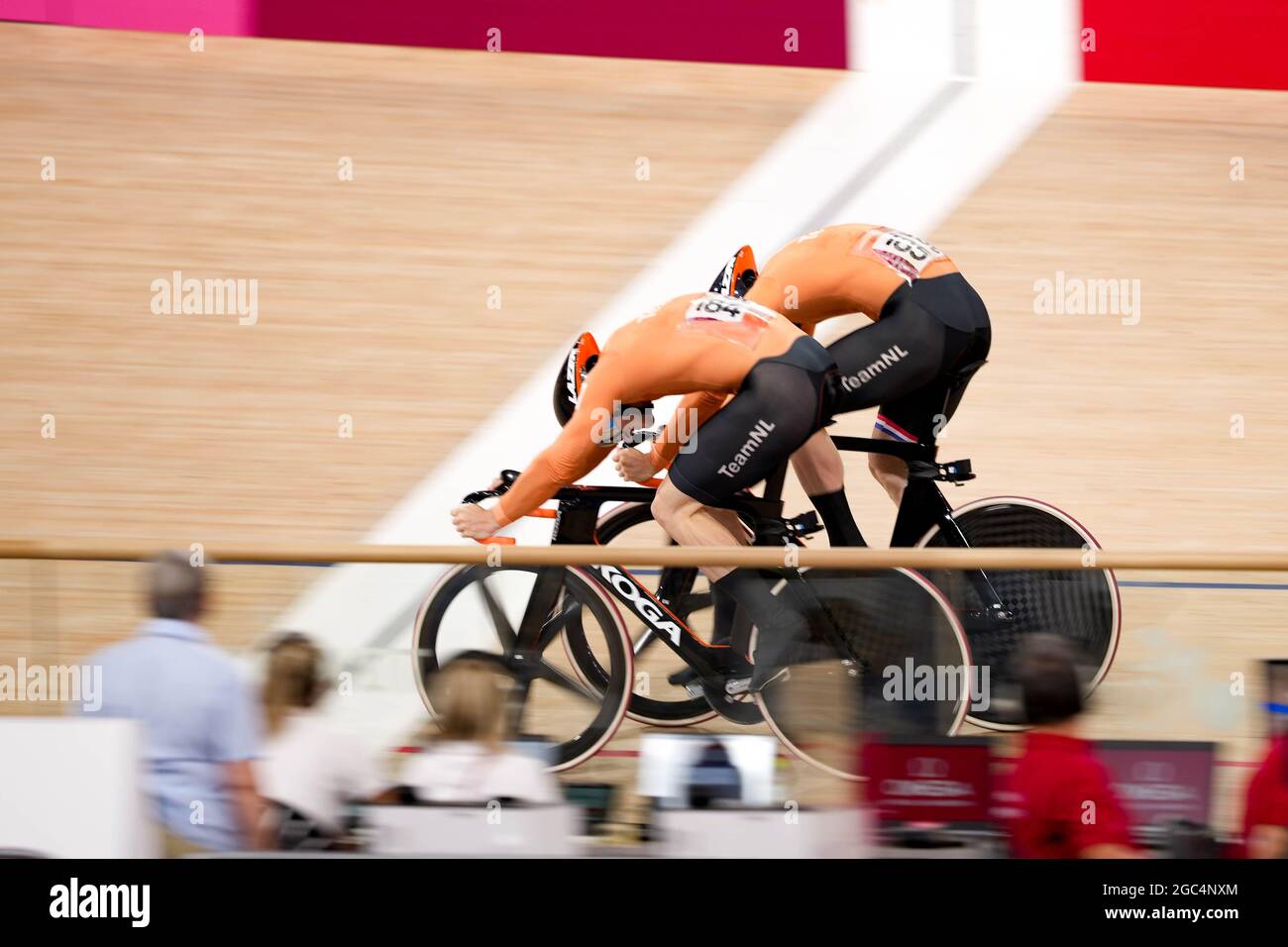 shizuoka japan 6th aug 2021 jeffrey hoogland ned harrie lavreysen ned cycling men s sprint final gold medal race during the tokyo 2020 olympic games at the izu velodrome in shizuoka