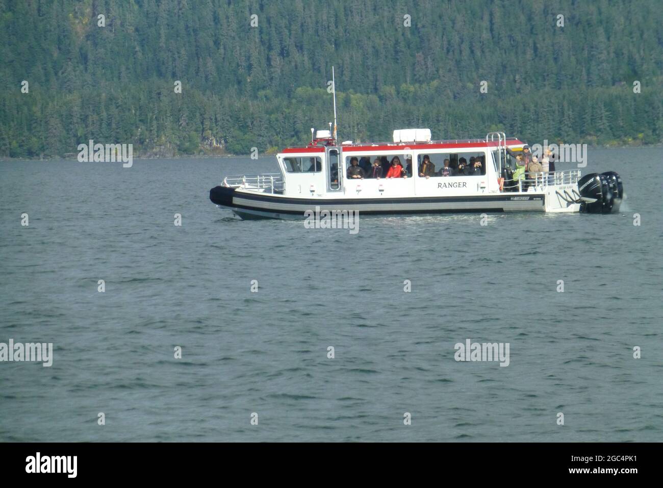 Whale hunting in Alaska Stock Photo Alamy