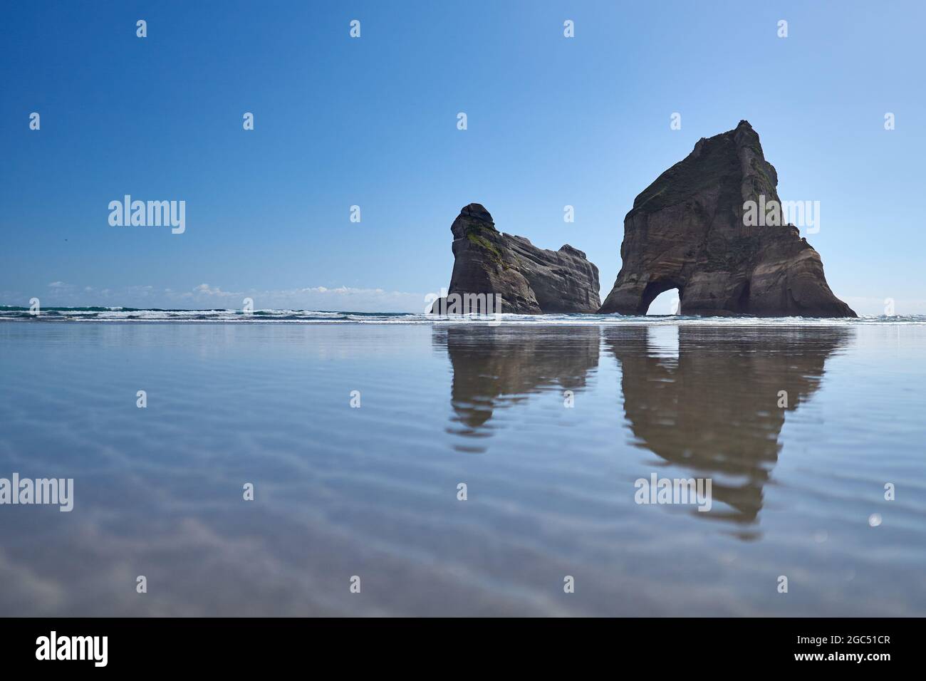 Wharariki Beach with arched rocks, Golden Bay, South Island, New