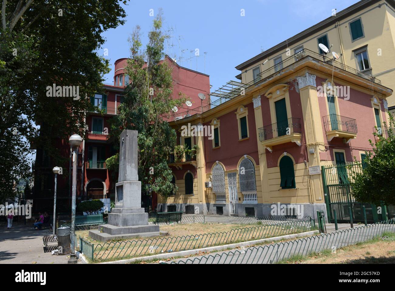 Parco Dei Ferrovieri and the Emiciclo Capodimonte house in Naples, Italy. Stock Photo