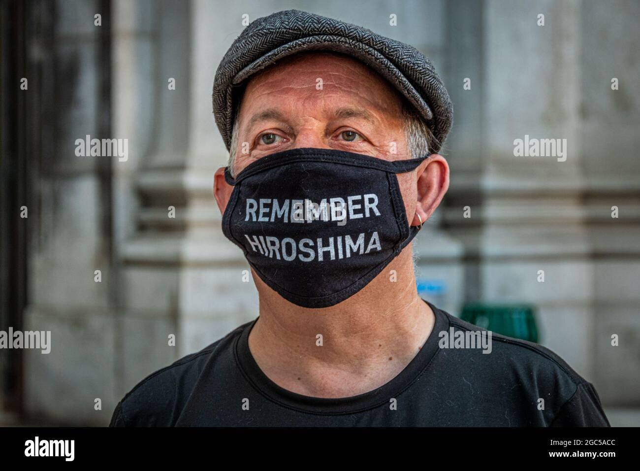 In Commemoration Of The August 6 And August 9 1945 Bombings Of Hiroshima And Nagasaki New York City Based Nuclear Disarmament Advocates Assembled Outside The Municipal Building On August 6 21 To Deliver