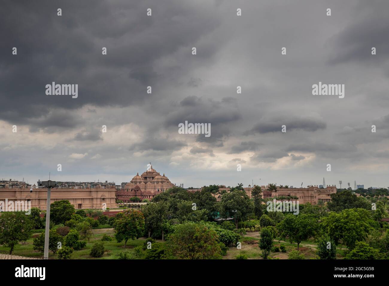 Wide angle view of the famous Akshardham temple in New Delhi Stock Photo