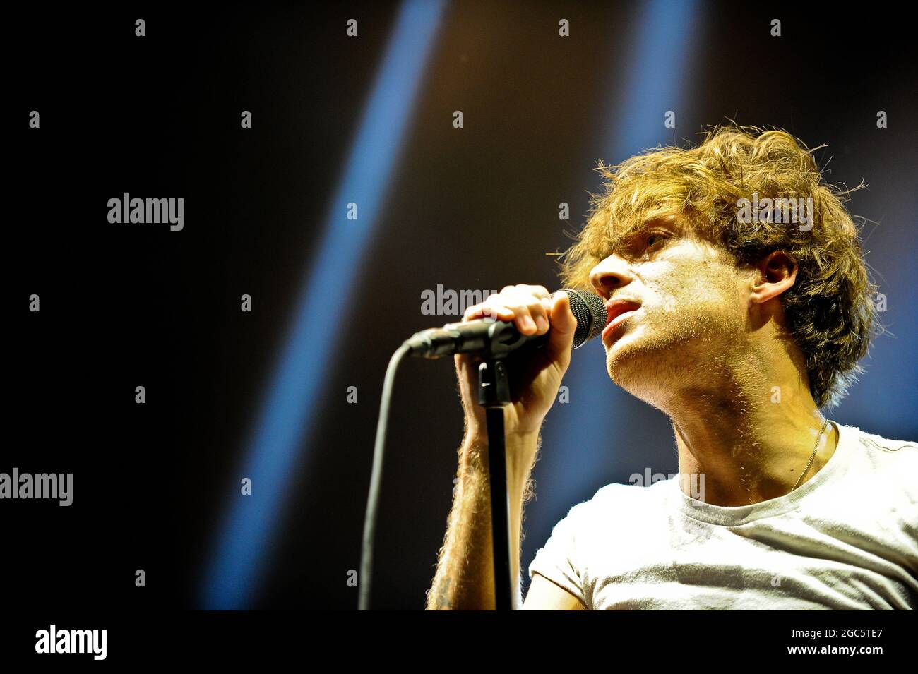 Paolo Nutini Performing Live At Sheffield Arena Sheffield Stock Photo paolo-nutini-performing-live-at-sheffield-arena-sheffield-stock-photo