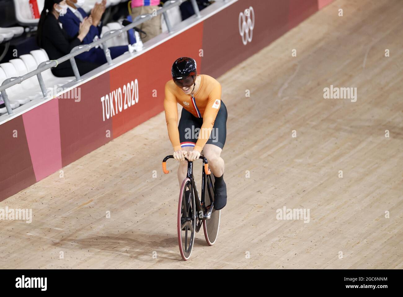 Tokyo, Japan. 06th Aug, 2021. LAVREYSEN Harrie (NED) Gold Medal during the Olympic Games Tokyo 2020, Cycling Track Men's Sprint Finals Decider on August 6, 2021 at Izu Velodrome in Izu, Japan - Photo Photo Kishimoto / DPPI Credit: Independent Photo Agency/Alamy Live News Stock Photo