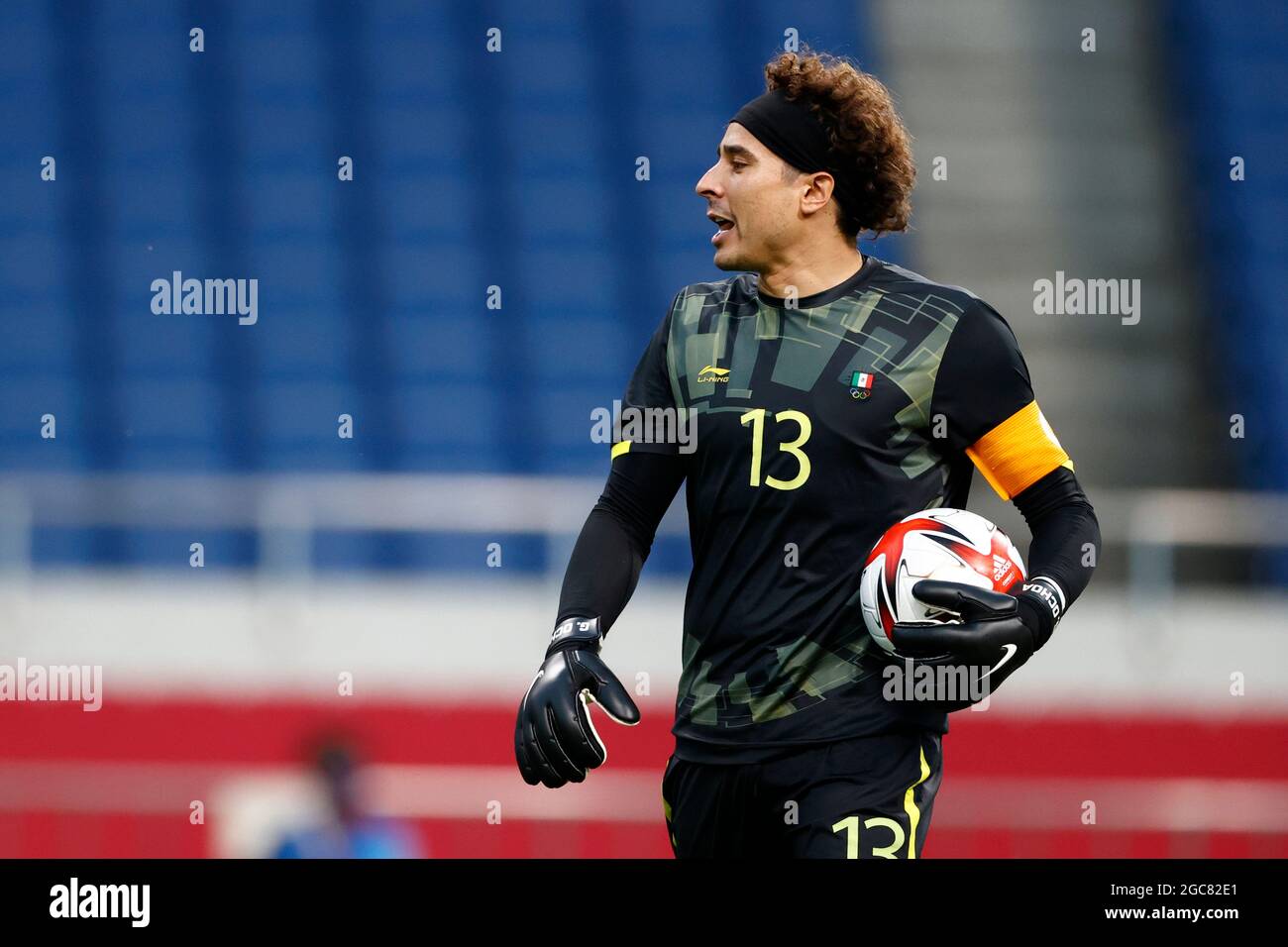 Tokyo, Japan. 06th Aug, 2021. Guillermo OCHOA (MEX), gesture, gesture, gesticulating, Mexico MEX - Japan JPN 3: 1, Soccer, Bronze, Game for 3rd place, Men, Small Final, Football Men Bronze Medal Match at Saitama Stadium 08/06/2021 Summer Olympics 2020, from 07/23 - 08.08.2021 in Tokyo/Japan. Credit: dpa/Alamy Live News Stock Photo