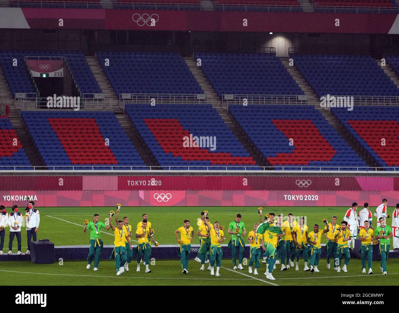 7th August 2021; International Stadium Yokohama, Yokohama, Kanagawa  Prefecture, Japan; Tokyo 2020 Olympic Summer Games, Football final, Brazil,  versus Spain; Brazil, Spain and 3rd placed Mexico on the podium Stock Photo  - Alamy