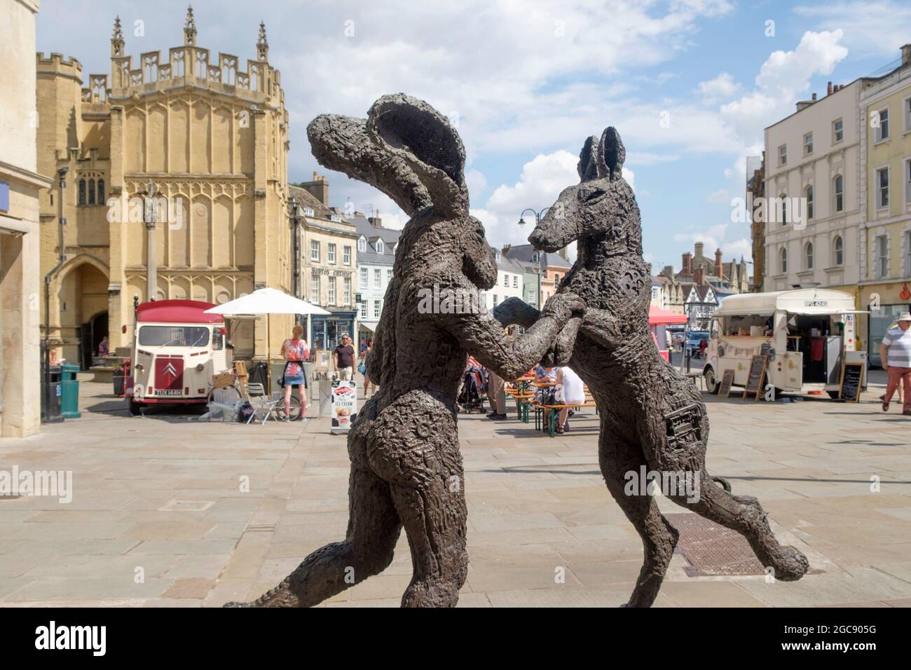 Around Cirencester, a traditional Gloucester market town in the Cotswolds. Hare and Hind sculpture by Sophie Ryder. Stock Photo