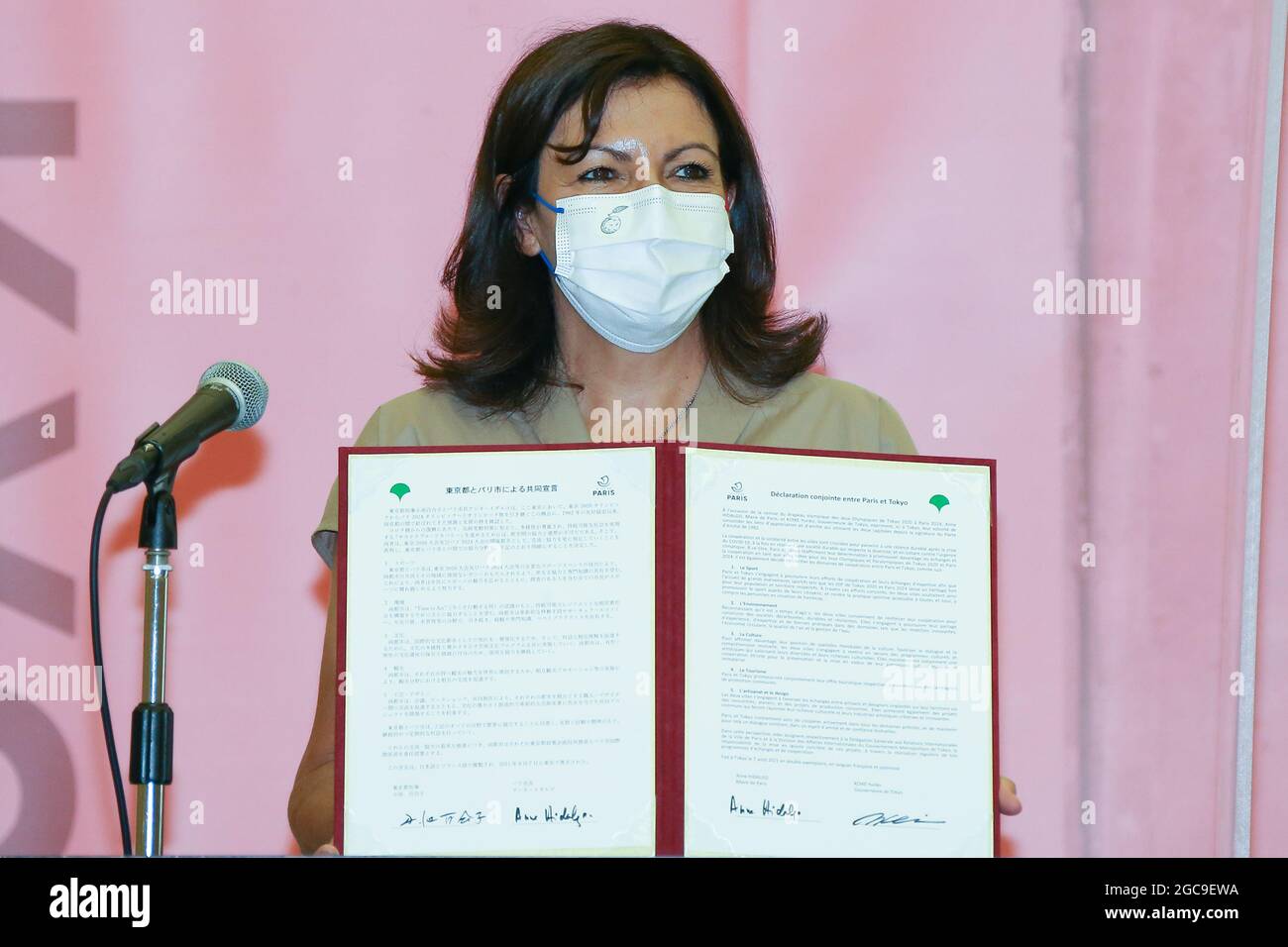 Tokyo, Japan. 07th Aug, 2021. The Mayor of Paris, Anne Hidalgo, attended a meeting and press conference held at the Tokyo Metropolitan Government Office to announce the 'Joint Declaration' between the Tokyo Metropolitan Government and the City of Paris. on August 7, 2021 in Tokyo, Japan. (Photo by Kazuki Oishi/Sipa USA) Credit: Sipa USA/Alamy Live News Stock Photo