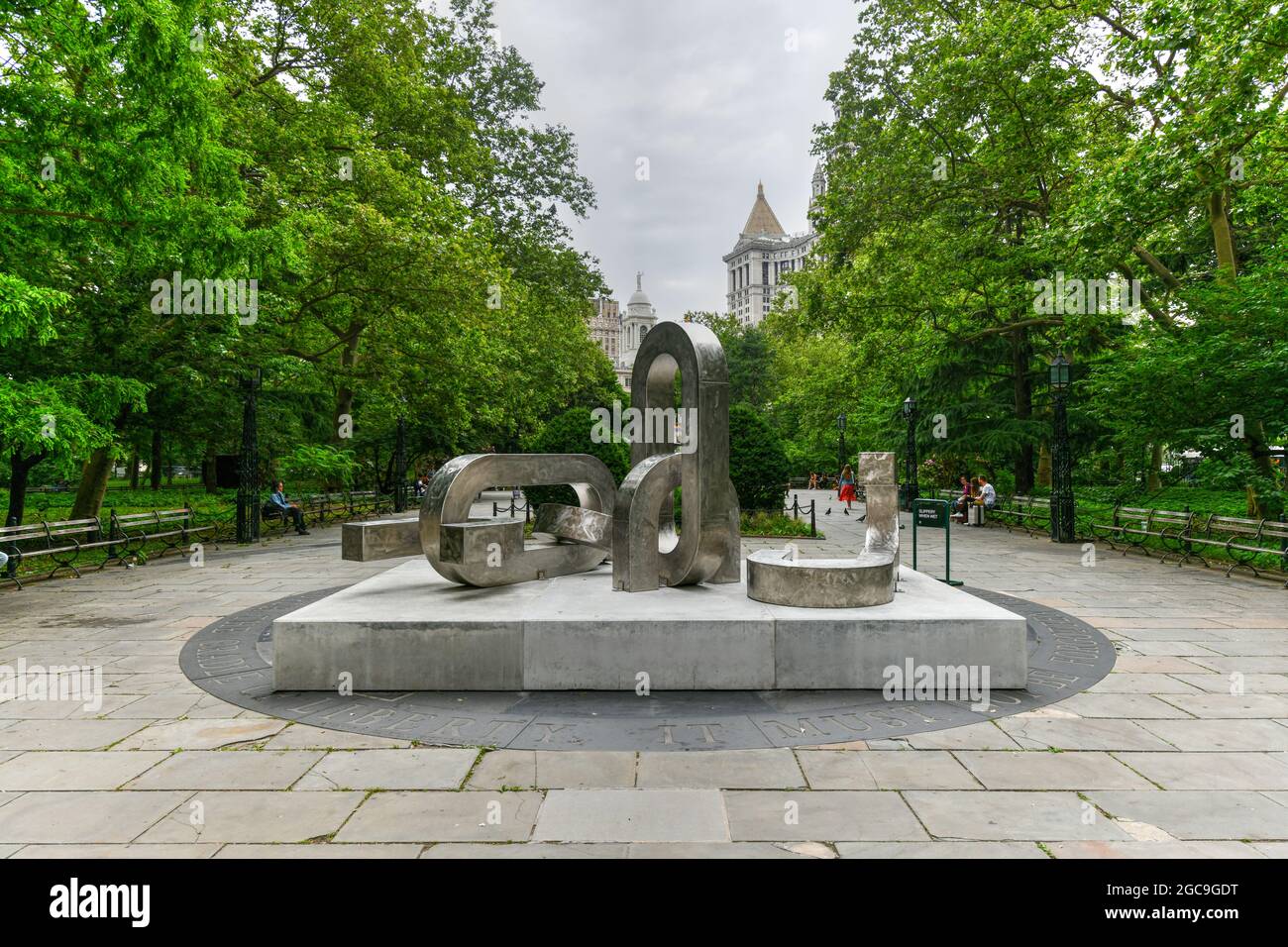 Broken chains hires stock photography and images Alamy