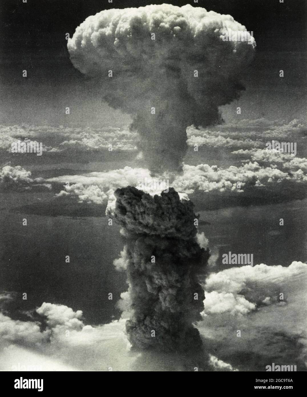 Nuclear explosion and mushroom cloud after the atomic bomb on Nagasaki on the 9th August 1945 Stock Photo