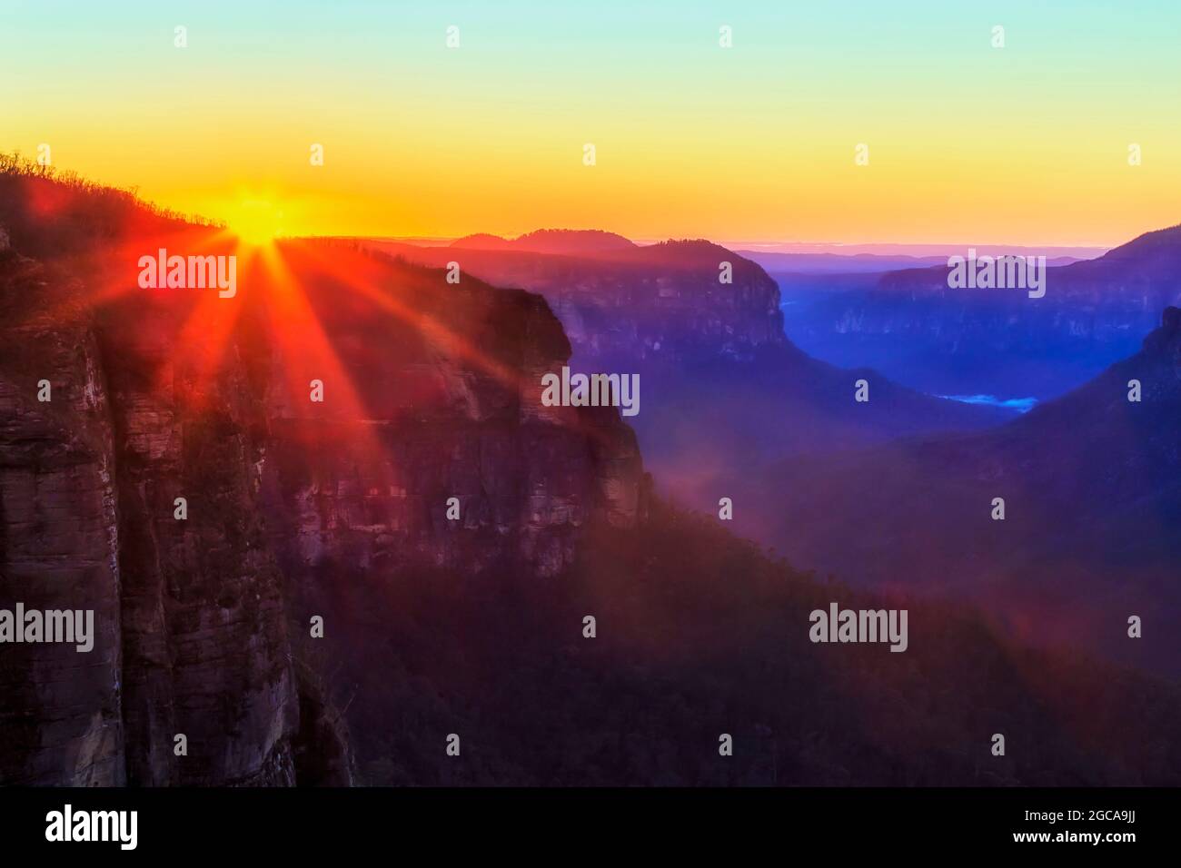 Rising sun sun rising over mountains hi-res stock photography and ...