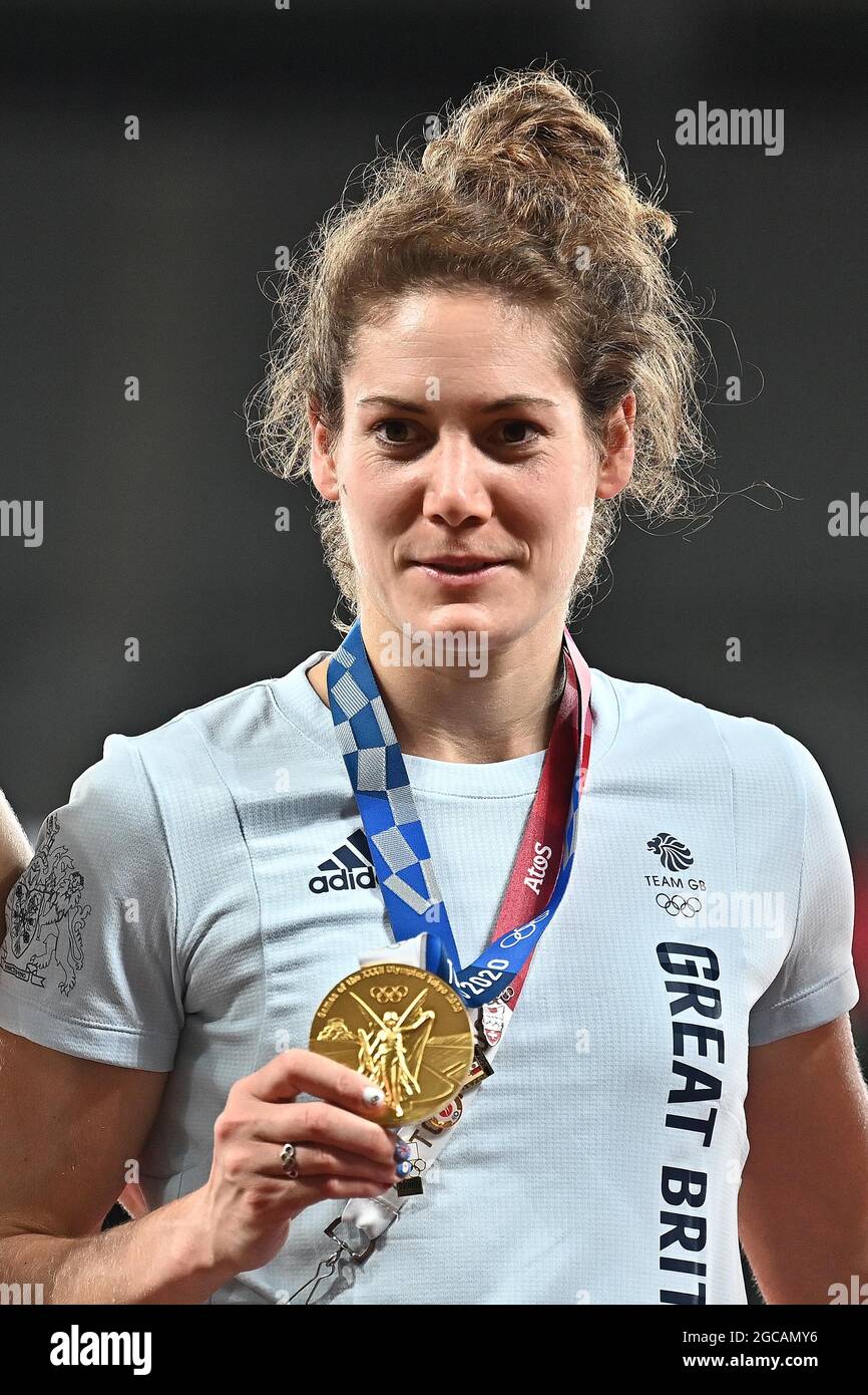 Tokyo, Japan. 07th Aug, 2021. Modern Pentathlon. Mens individual. Tokyo Stadium. 376-3. Nishimachi. Chofu-shi. Tokyo. Kate French (GBR) with her GOLD medal. Credit Garry Bowden/Sport in Pictures/Alamy live news Credit: Sport In Pictures/Alamy Live News Stock Photo