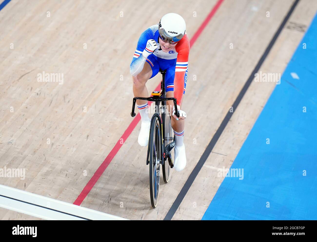 France's Clara Copponi celebrates winning the Women's Omnium