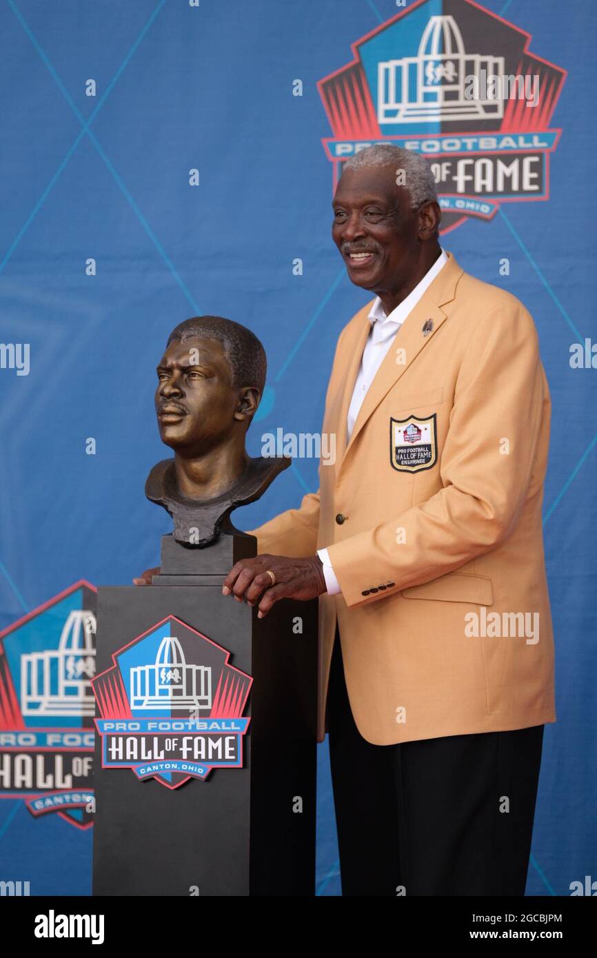 August 7th, 2021: Harold Carmichael during the Pro Football Hall of Fame  Enshrinement at Tom Benson Stadium in Canton, OH. Jason Pohuski/CSM Stock  Photo - Alamy