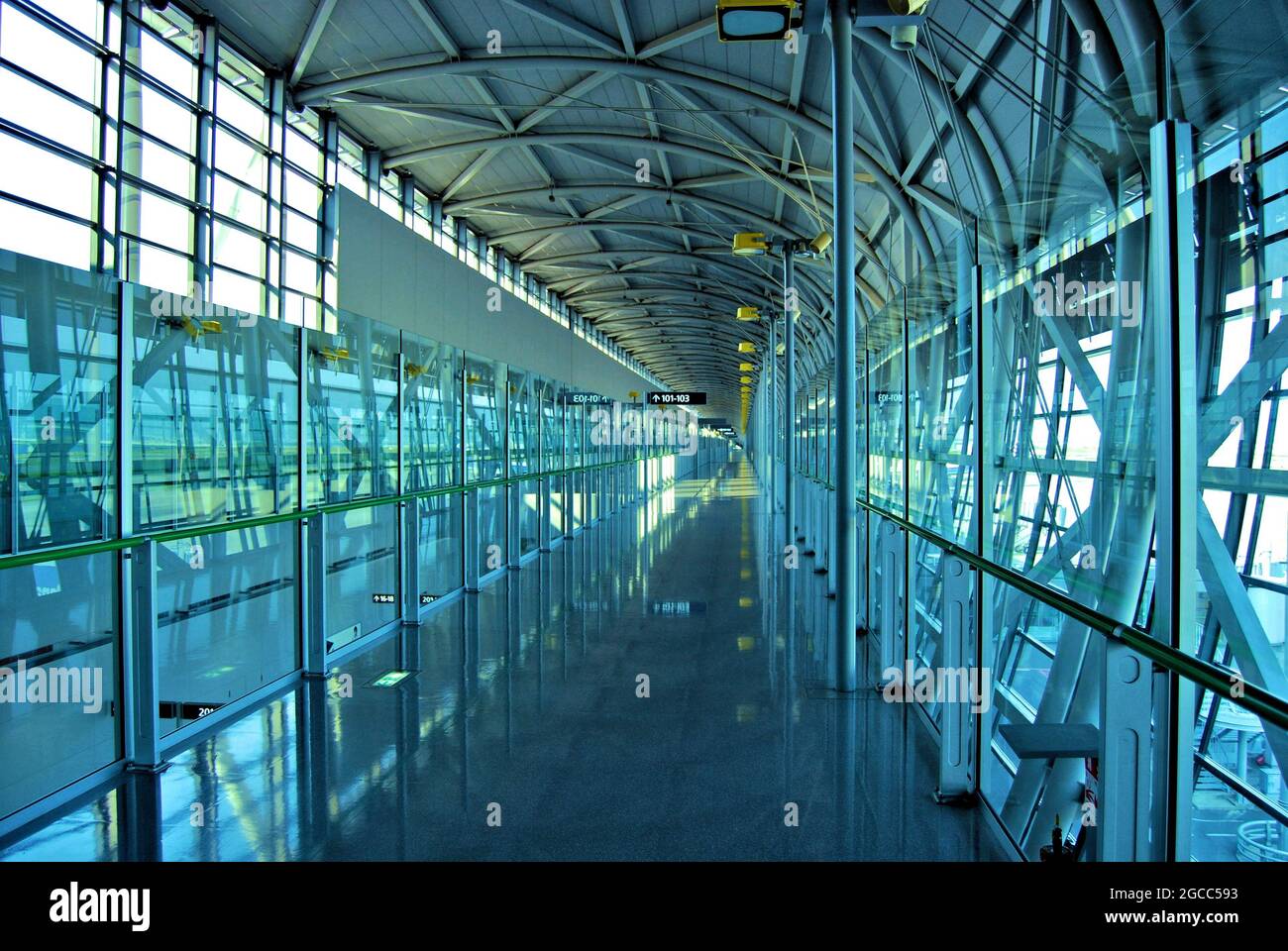 kyoto-station-skywalk-hi-res-stock-photography-and-images-alamy
