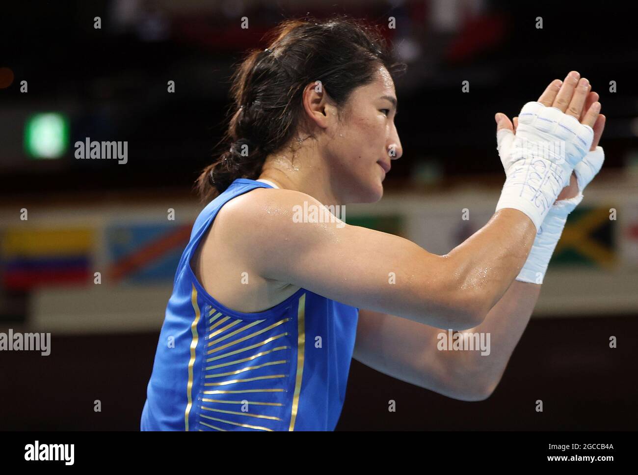 Tokyo, Japan. 8th Aug, 2021. Li Qian of China reacts after the boxing ...