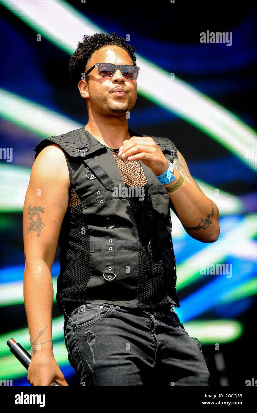 Snap rhythm is a dancer hi-res stock photography and images - Alamy