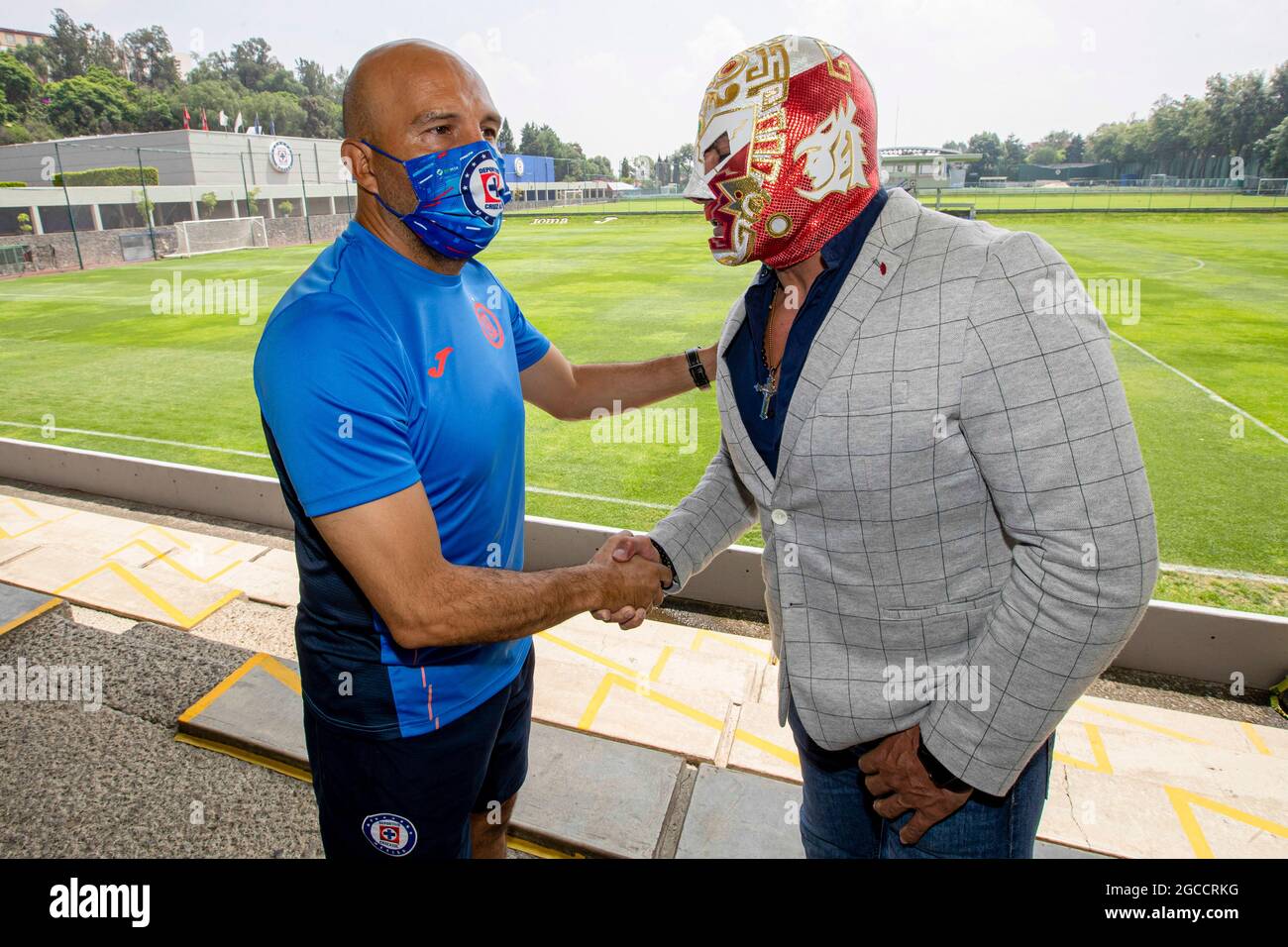 MEXICO CITY, MEXICO - AUGUST 4: Wrestler Dr Wagner meets with Oscar Perez at press conference at La Noria, high performance center of the Cruz Azul football team on August 4, 2021 in Mexico City, Mexico. Credit: Ricardo Flores/Eyepix Group/The Photo Access Stock Photo