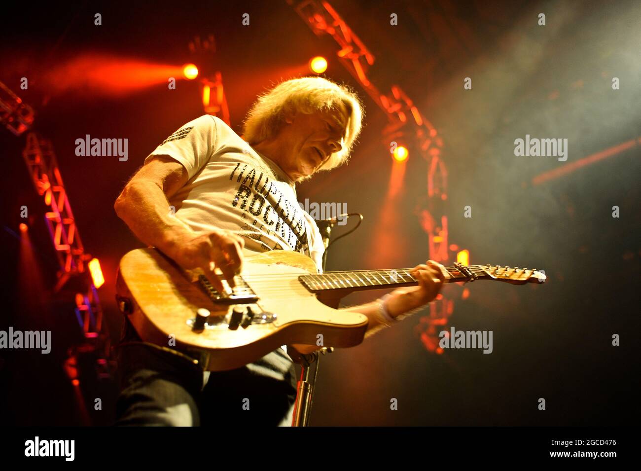 Status Quo Performing at Clumber Park Festival Stock Photo Alamy