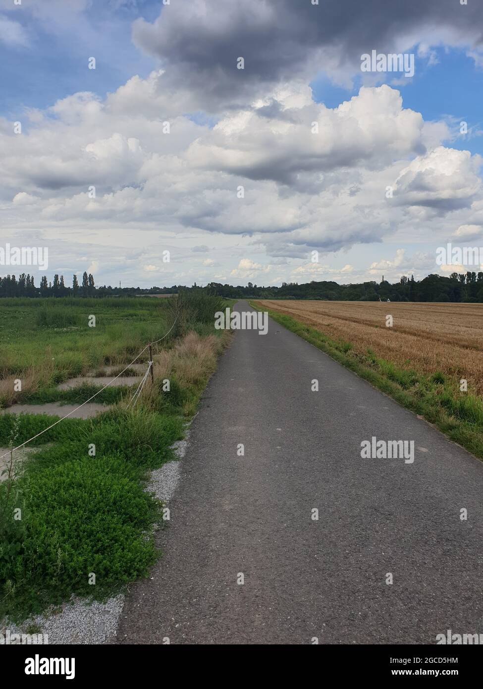 Outside in the fields Stock Photo - Alamy