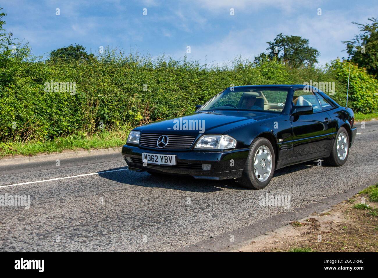 Mercedes r129 hi-res stock photography and images - Alamy