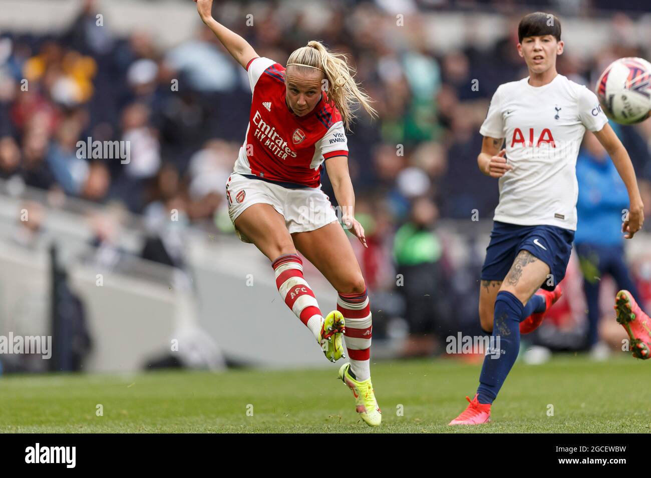 London, UK. 08th Aug, 2021. Beth Mead of Arsenal has a shot on goal ...