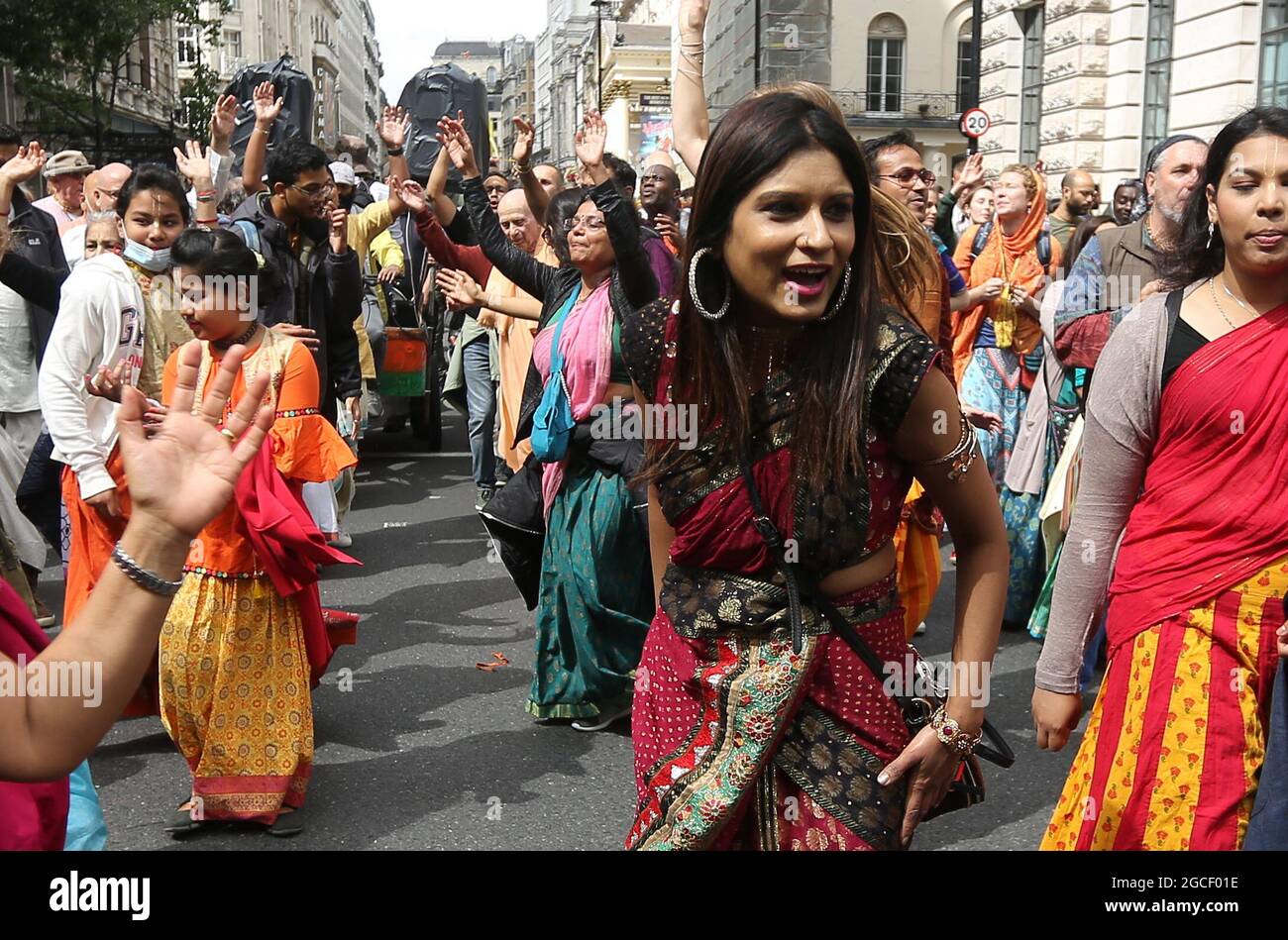 London, England, UK. 8th Aug, 2021. Members of Hindu community takes