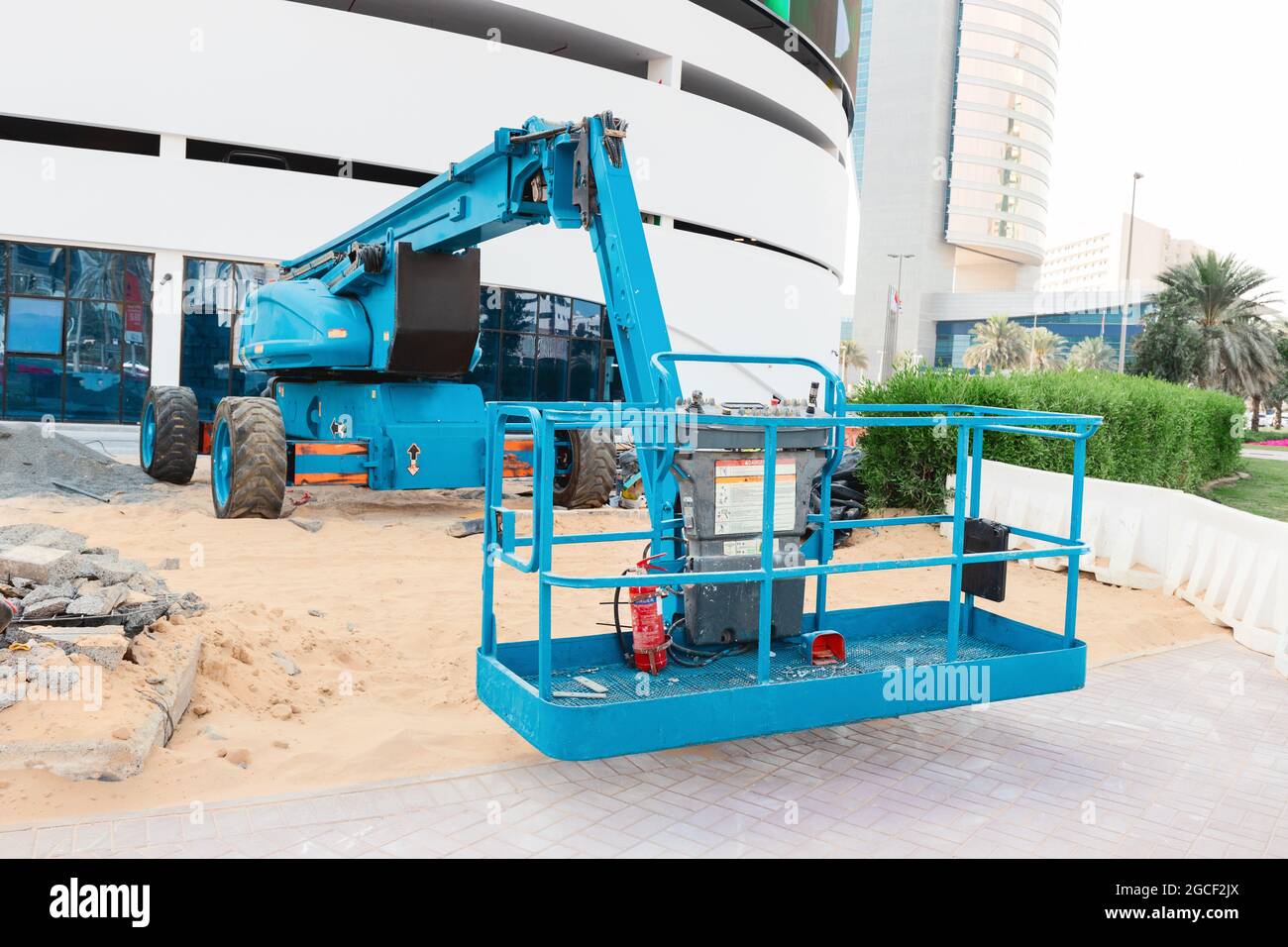 Lift and elevator hydraulic heavy machinery on the chassis with