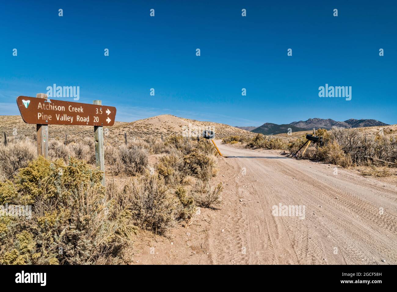 Hamblin valley road hires stock photography and images Alamy