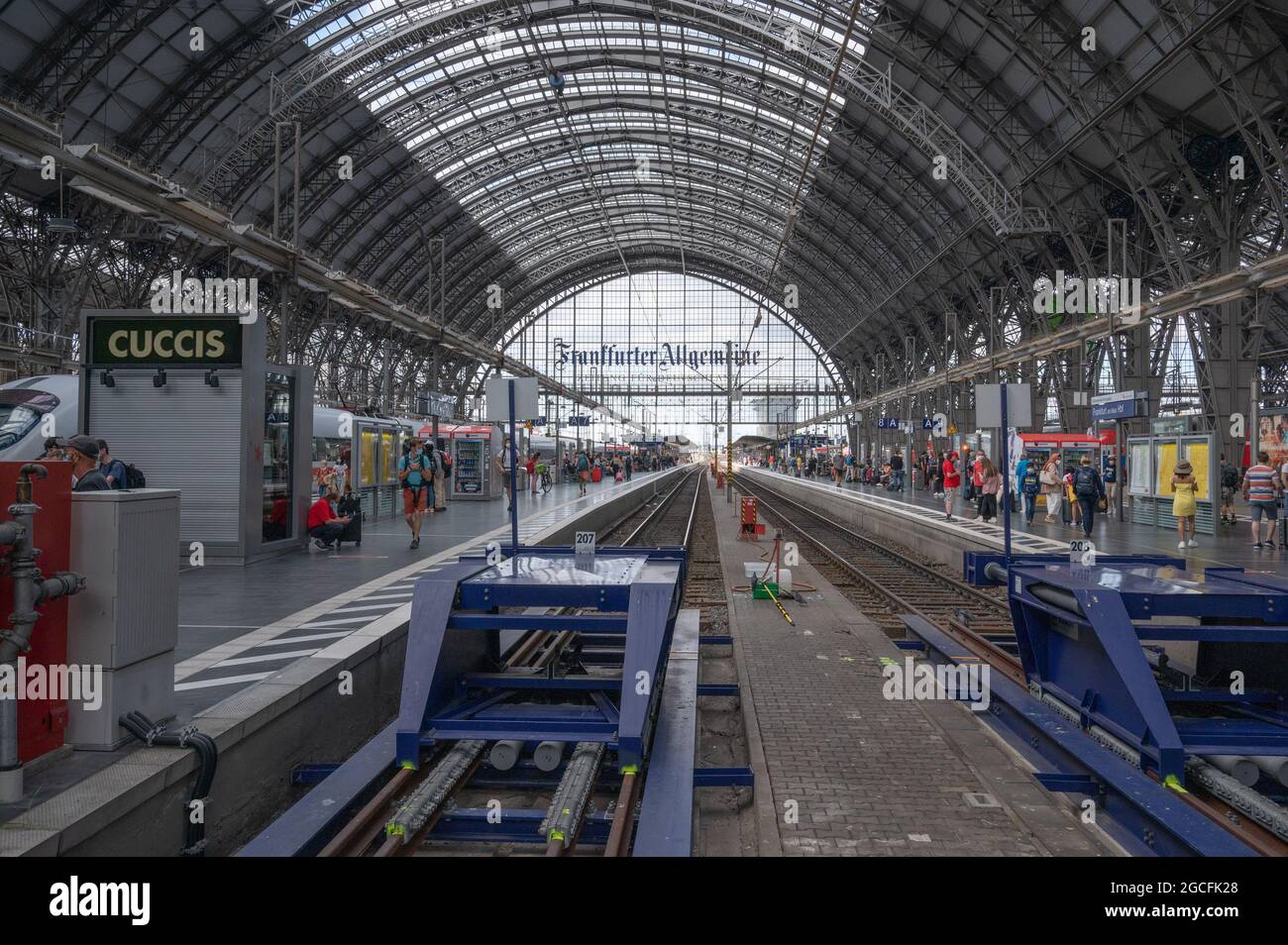 Frankfurt (Main) Hauptbahnhof ist der größte Bahnhof in Frankfurt am ...