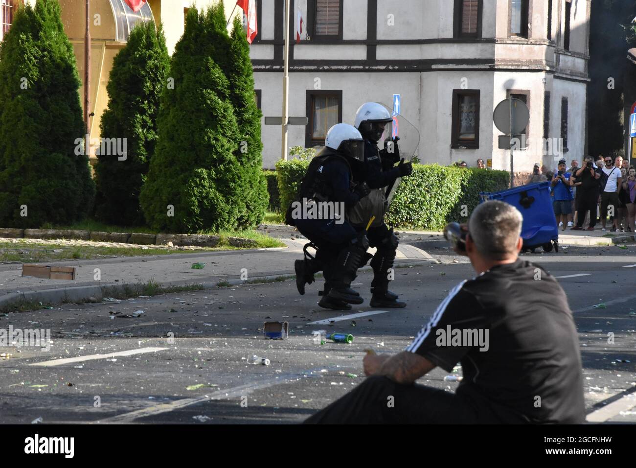 Lubin, Dolny Slask, Poland. 8th Aug, 2021. Attention, no consent for the  publication of the image of rioters.Poland riots in Lubin after brutal  intervention of the Polish police, which resulted in the