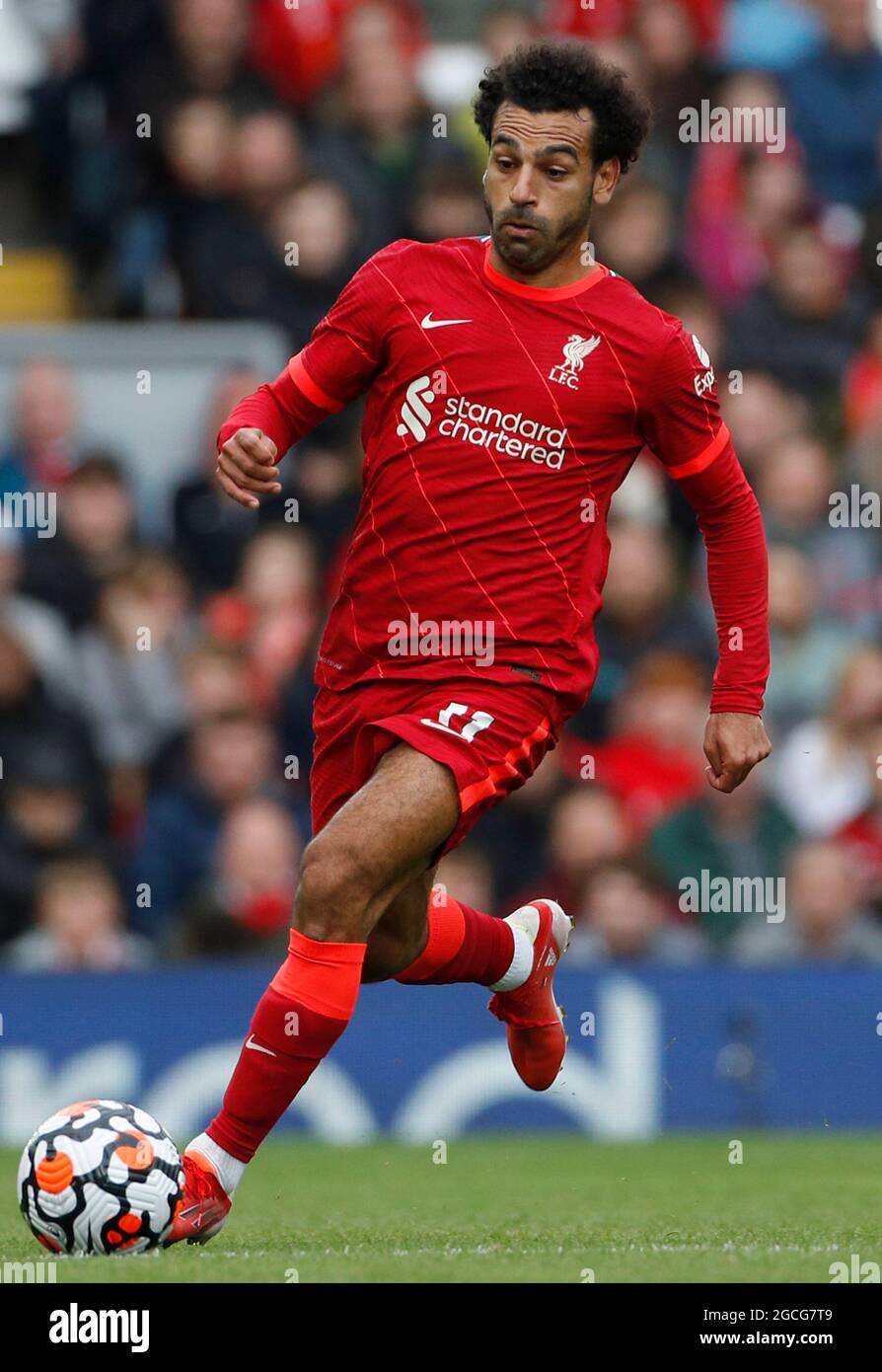 Mohamed salah jersey hi-res stock photography and images - Alamy