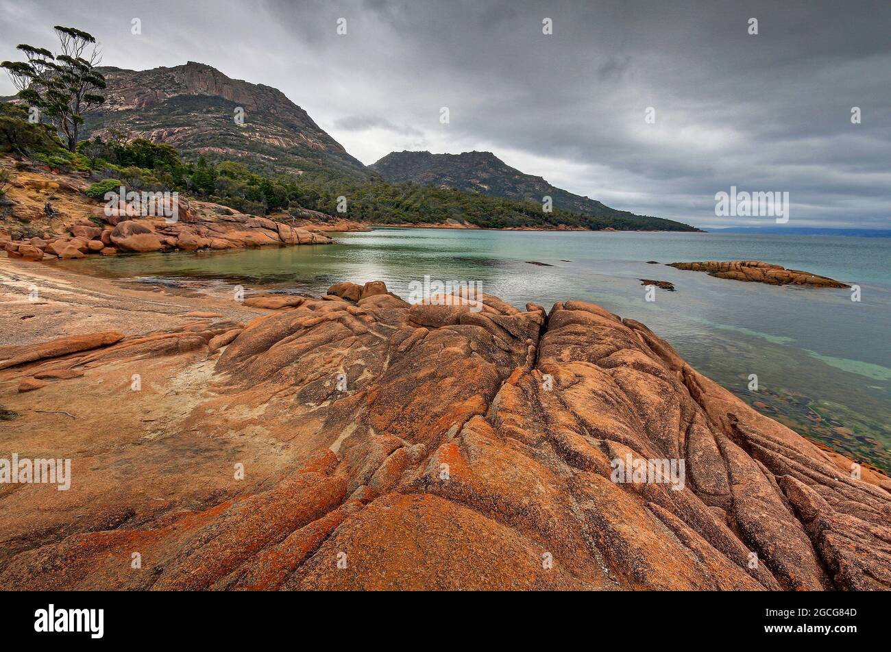 coles bay mountains in tasmania Stock Photo Alamy