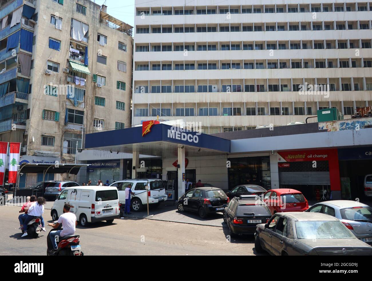 Beirut, Lebanon. 02nd Aug, 2021. People queue at a petrol station in Beirut, Lebanon, on August, 2, 2021.Due to the lack of fuel, petrol stations in Lebanon currently can't serve the needs of all customers and people use to sleep at night in their cars waiting for the opening of stations. (Photo by Elisa Gestri/Sipa USA) Credit: Sipa USA/Alamy Live News Stock Photo