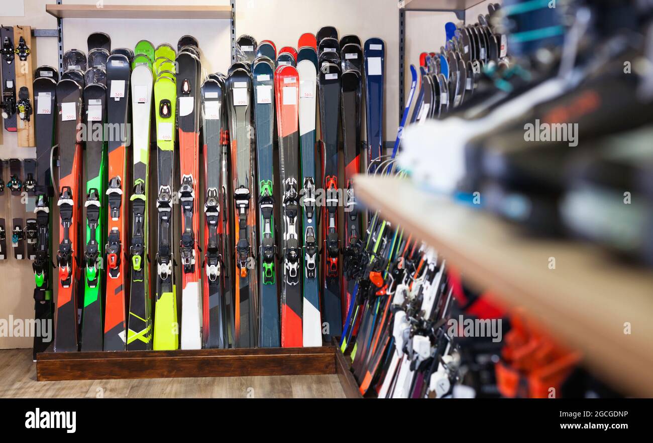 Ski 2024 equipment outlet