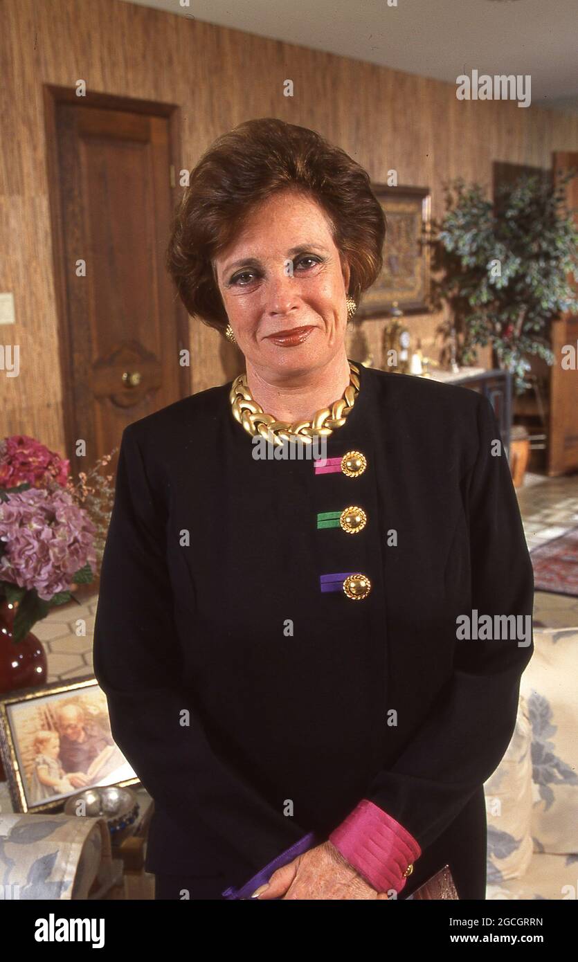 Jehan Sadat wife of Anwar Sadat photographed in 1997 at the Watergate Hotel. Assign for TIME Photograph ny Dennis Brack. bb78 Stock Photo