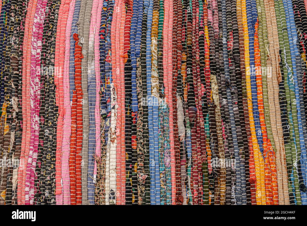 traditional romanian rug carpet background Stock Photo - Alamy