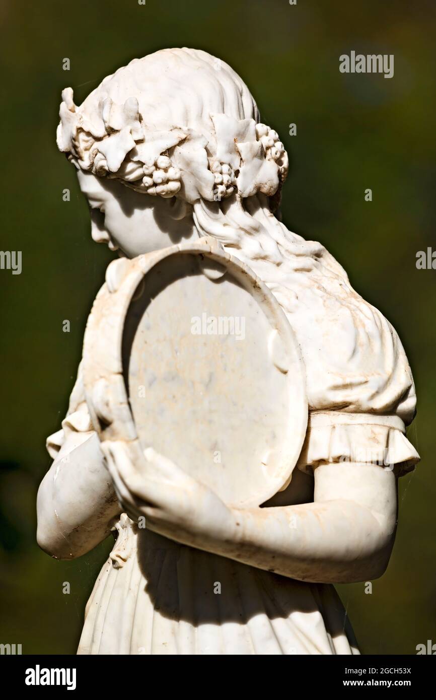 Ballarat Australia / Thomas Stoddart marble statues in the Ballarat