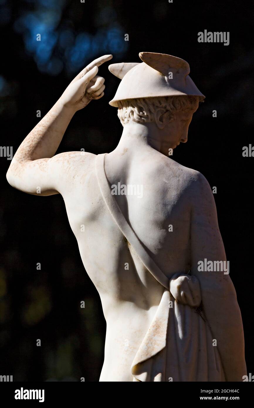 Ballarat Australia / Thomas Stoddart marble statues in the Ballarat
