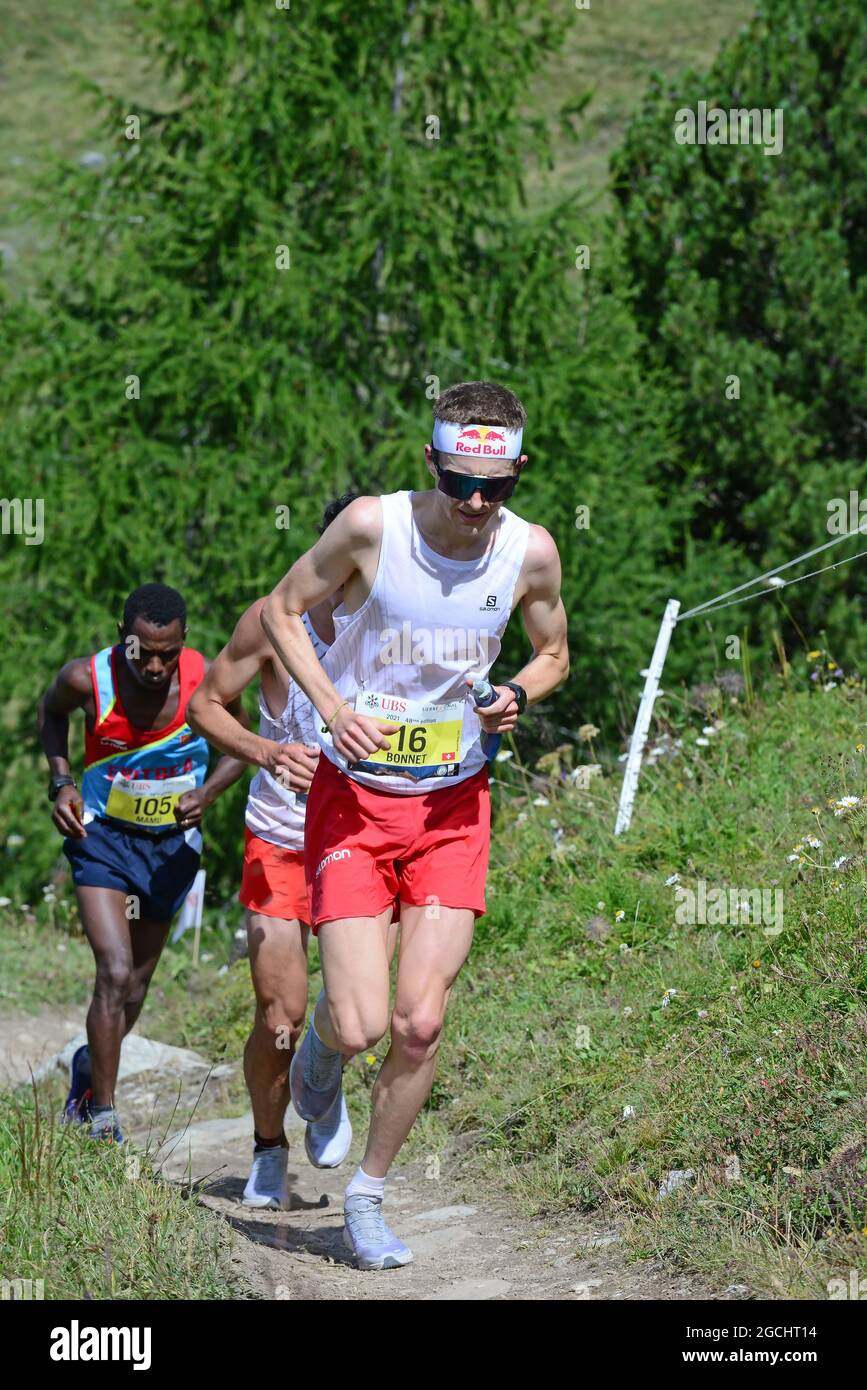 Zinal, SWITZERLAND 7: Elite runner, Bonnet (F) of the Team in the Sierre-Zinal World ChampionshipTrail Race: August 7, 2021 in Stock Photo - Alamy